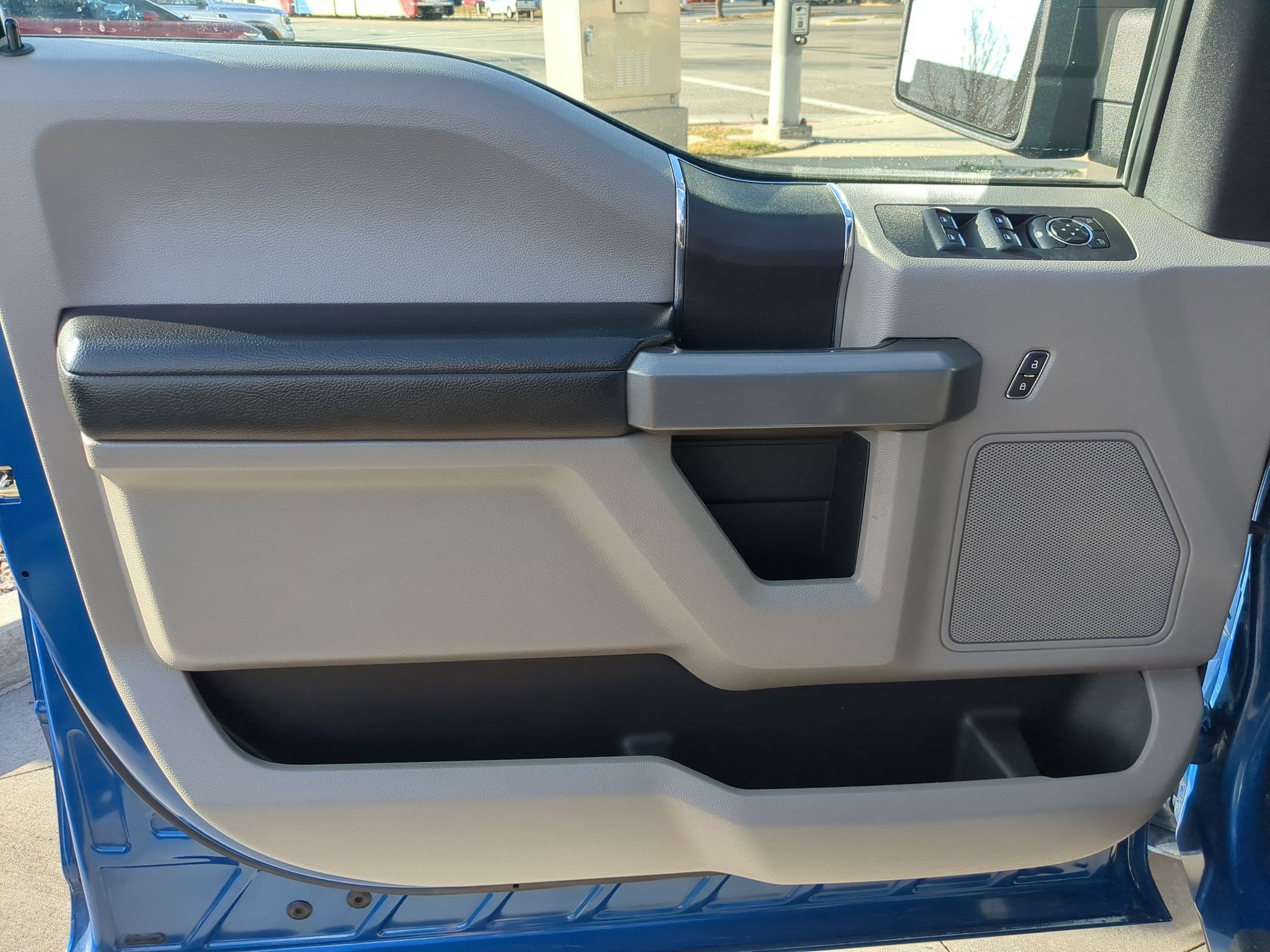 Used 2018 Ford F150 XLT image 14