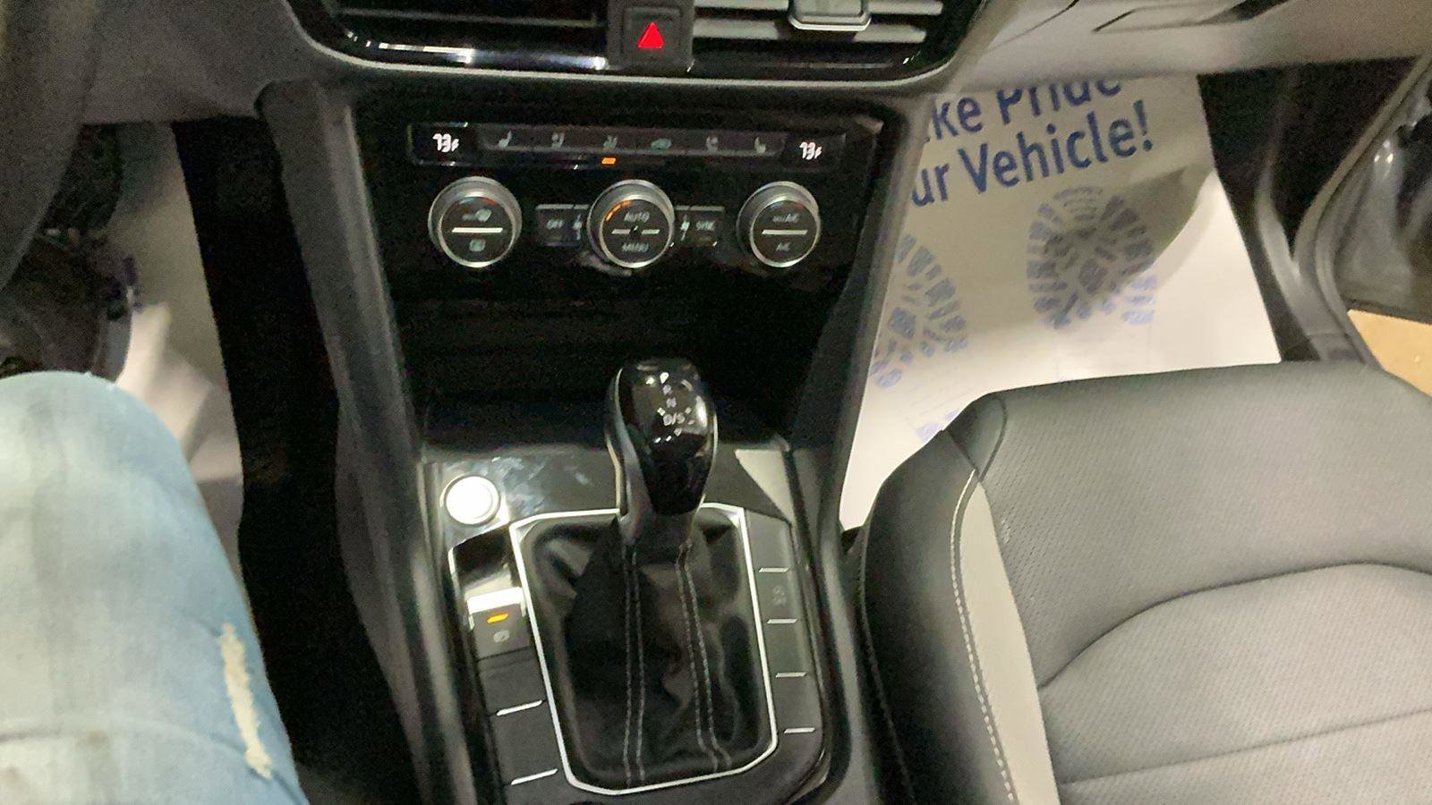 Used 2022 Volkswagen Taos SEL image 20