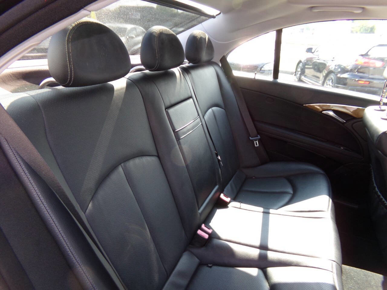 Used 2008 Mercedes-Benz E 350 4MATIC Sedan w/ Premium Pkg 1 image 19