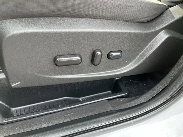 Used 2017 Ford Escape SE image 16