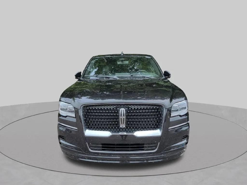 Used 2023 Lincoln Navigator Reserve AWD/4WD image 26