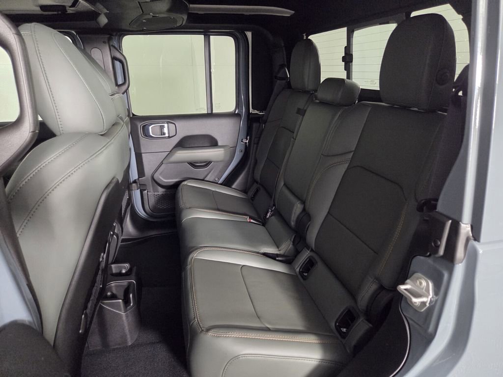 New 2026 Jeep Gladiator Mojave AWD/4WD image 16