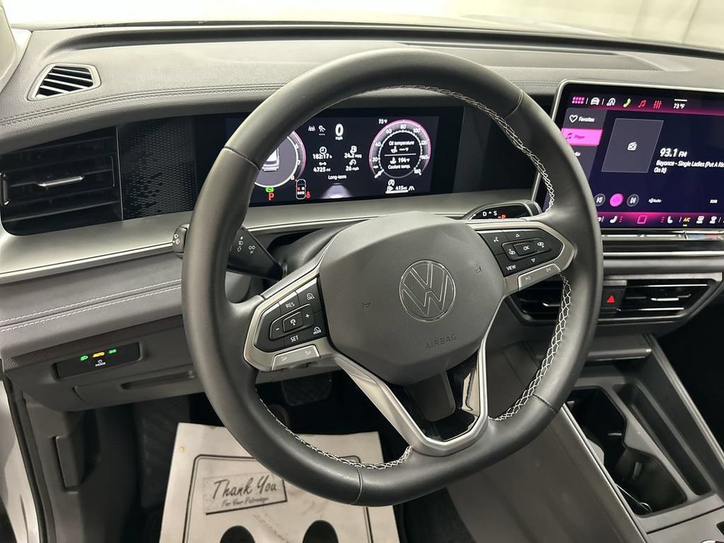 Used 2026 Volkswagen Tiguan SE AWD/4WD image 4