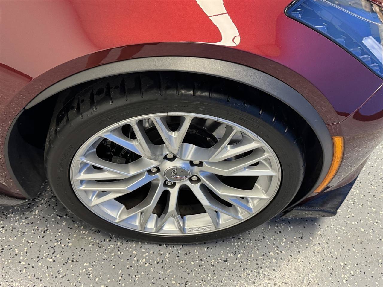 Used 2019 Chevrolet Corvette Z06 RWD image 32