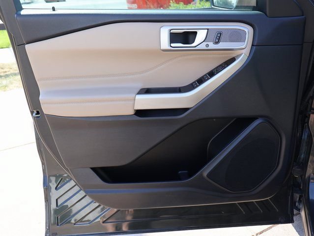 Used 2023 Ford Explorer Limited AWD/4WD image 44