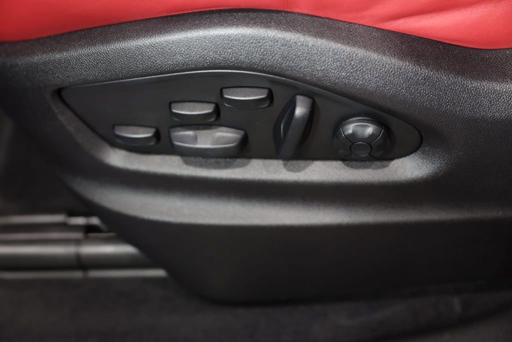 Used 2022 Porsche Cayenne Turbo image 34