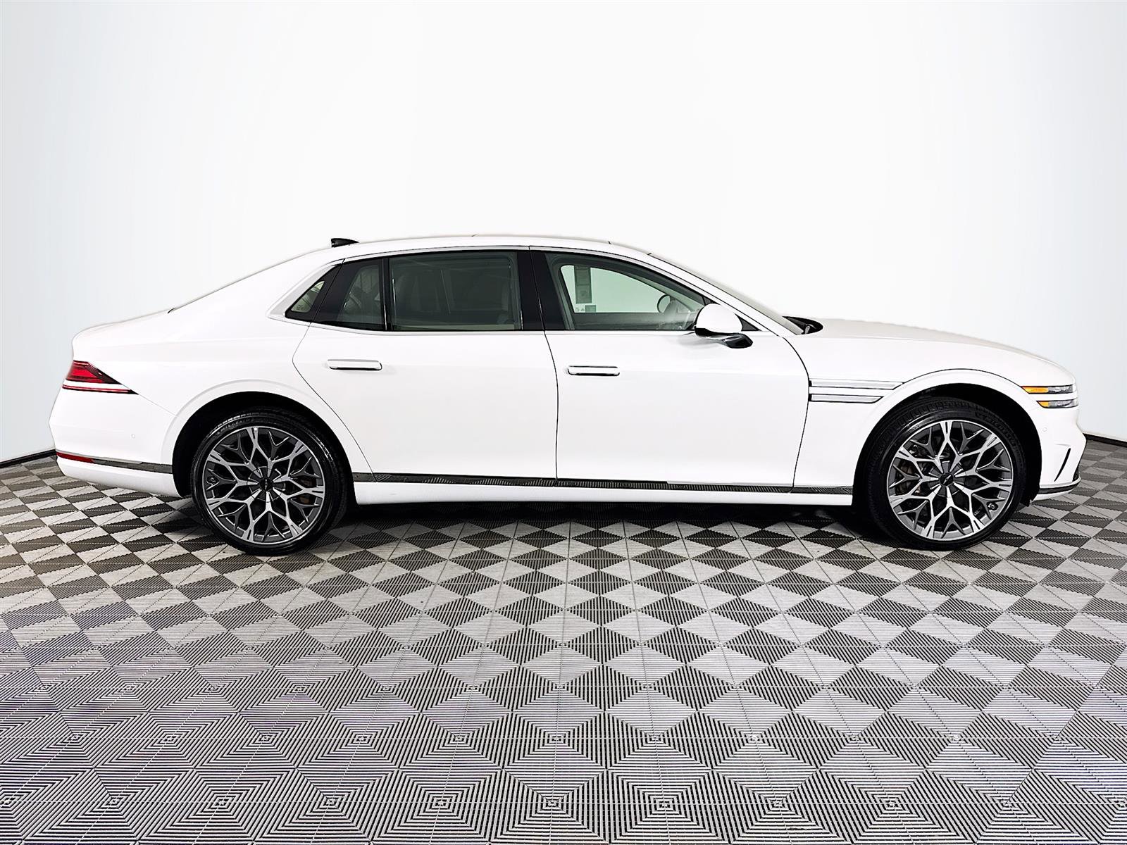 New 2025 Genesis G90 3.5T image 8