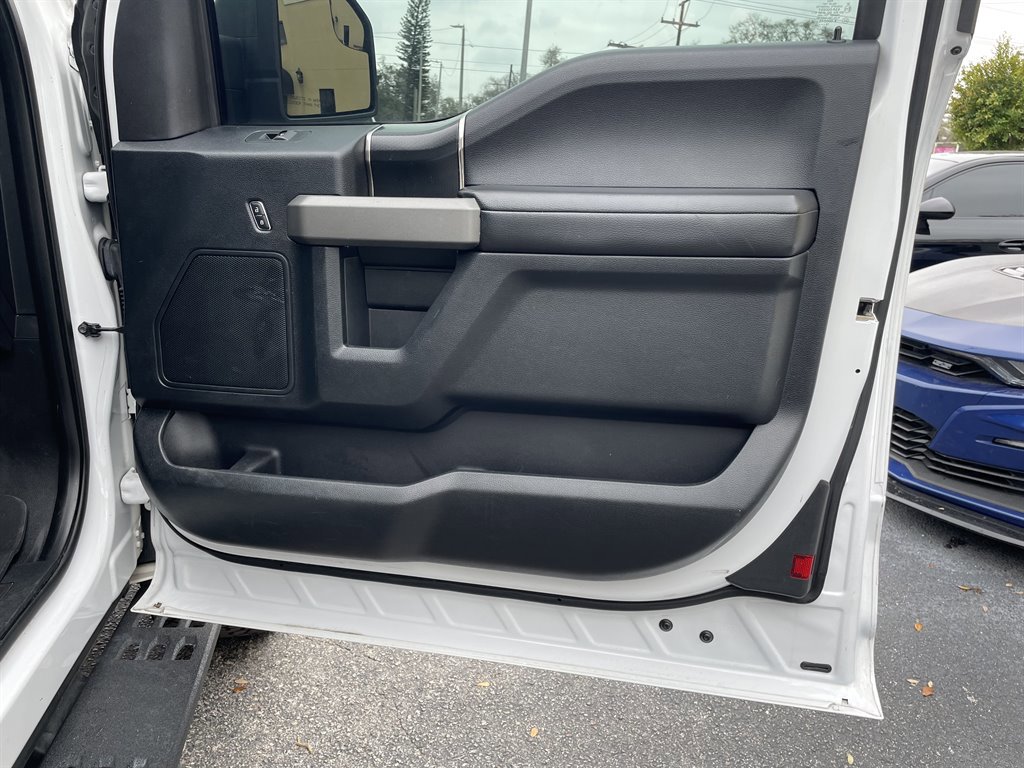 Used 2017 Ford F150 Raptor w/ Equipment Group 801A Mid image 41