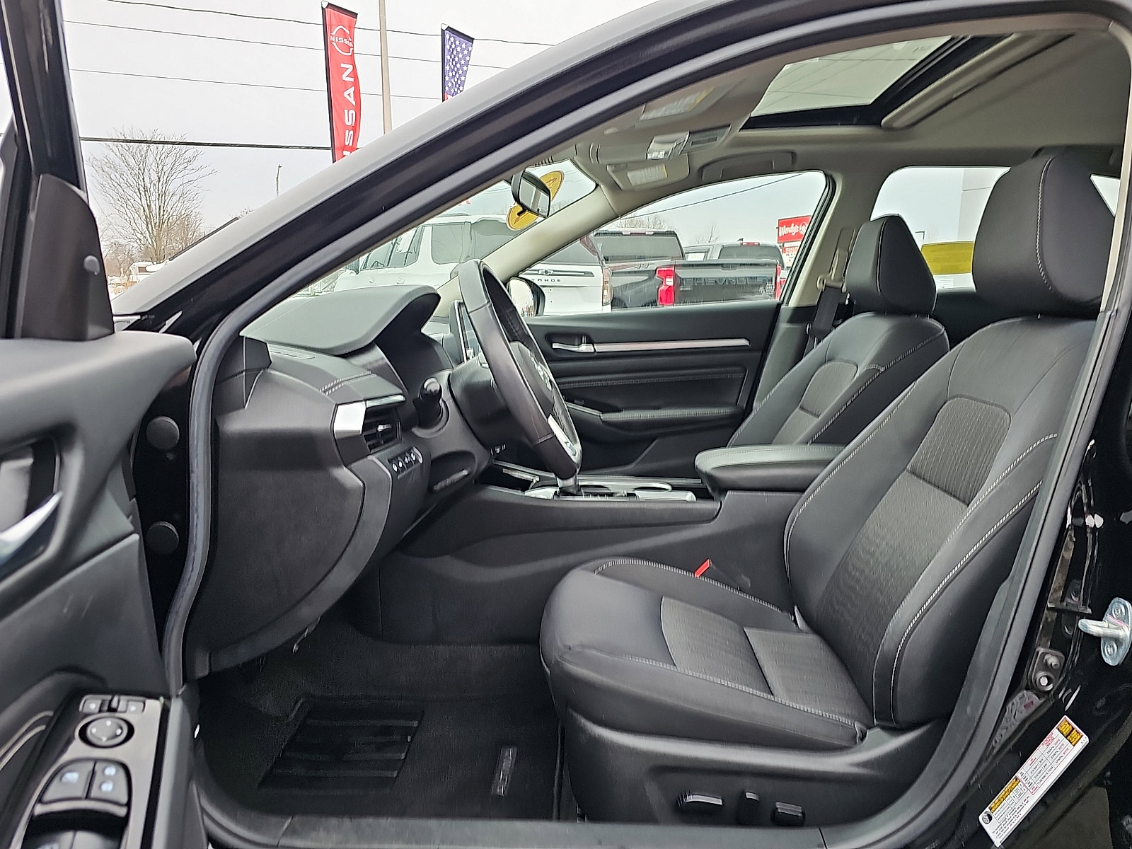 Certified 2022 Nissan Altima 2.5 SV w/ SV Premium Package image 14