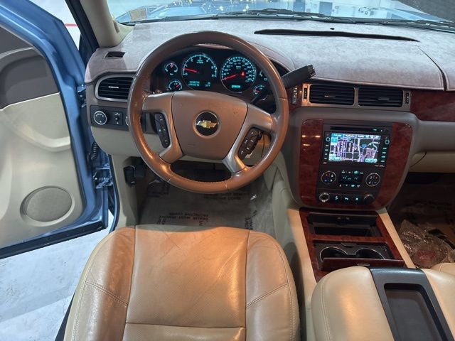 Used 2011 Chevrolet Suburban LTZ image 30
