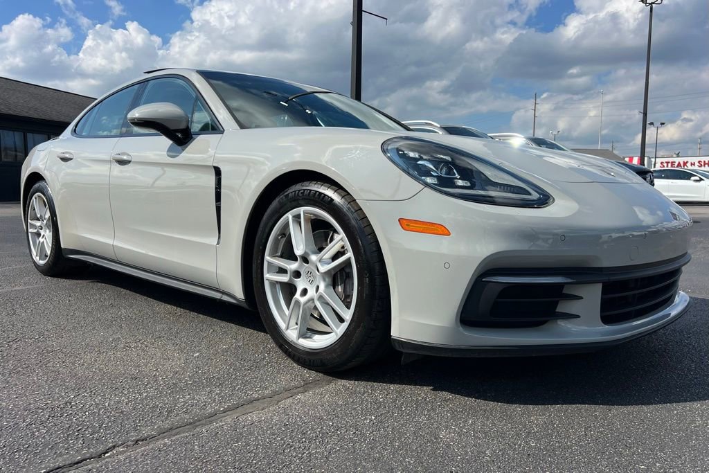 Used 2018 Porsche Panamera 4 image 7