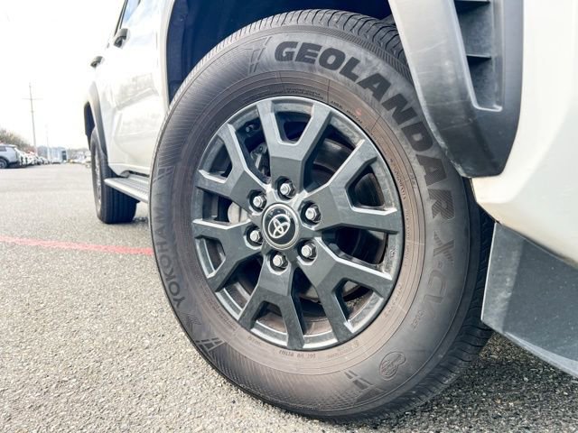 Used 2025 Toyota 4Runner SR5 image 2