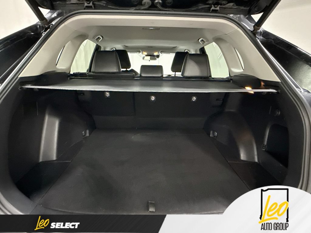 Used 2020 Toyota RAV4 XLE Premium AWD/4WD image 29