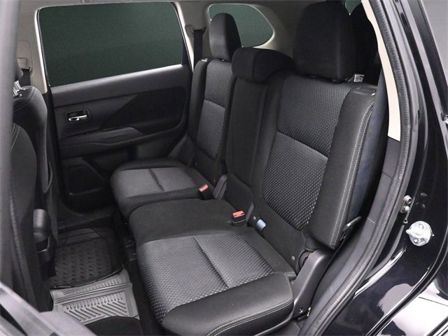 Used 2018 Mitsubishi Outlander SE image 14