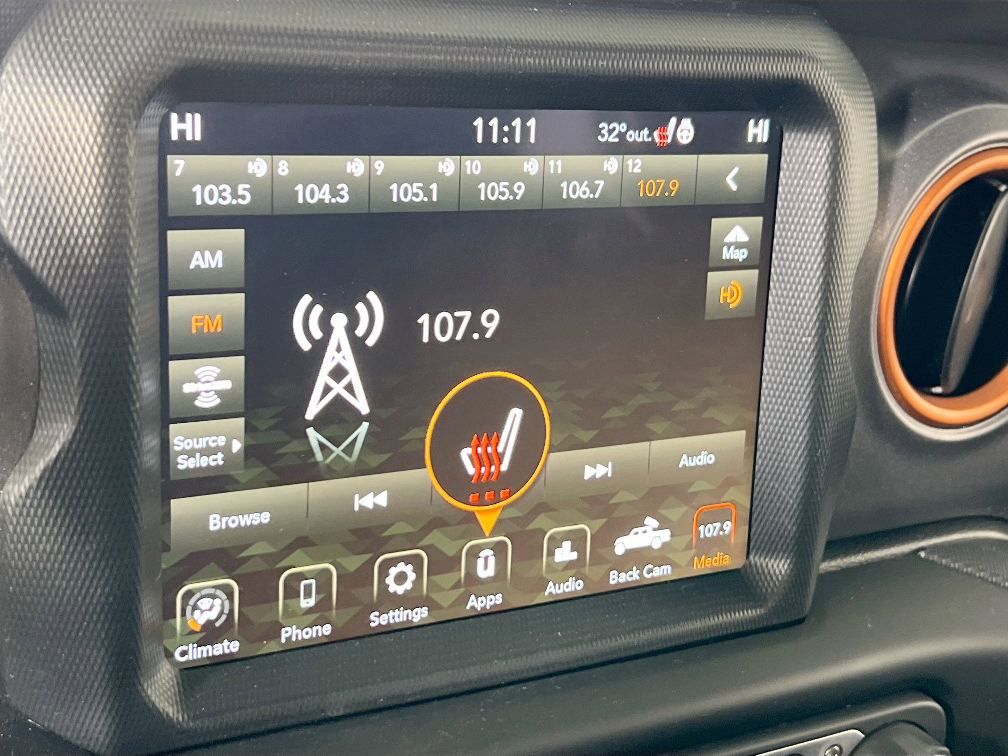 Used 2022 Jeep Gladiator Mojave w/ Cold Weather Group AWD/4WD image 15