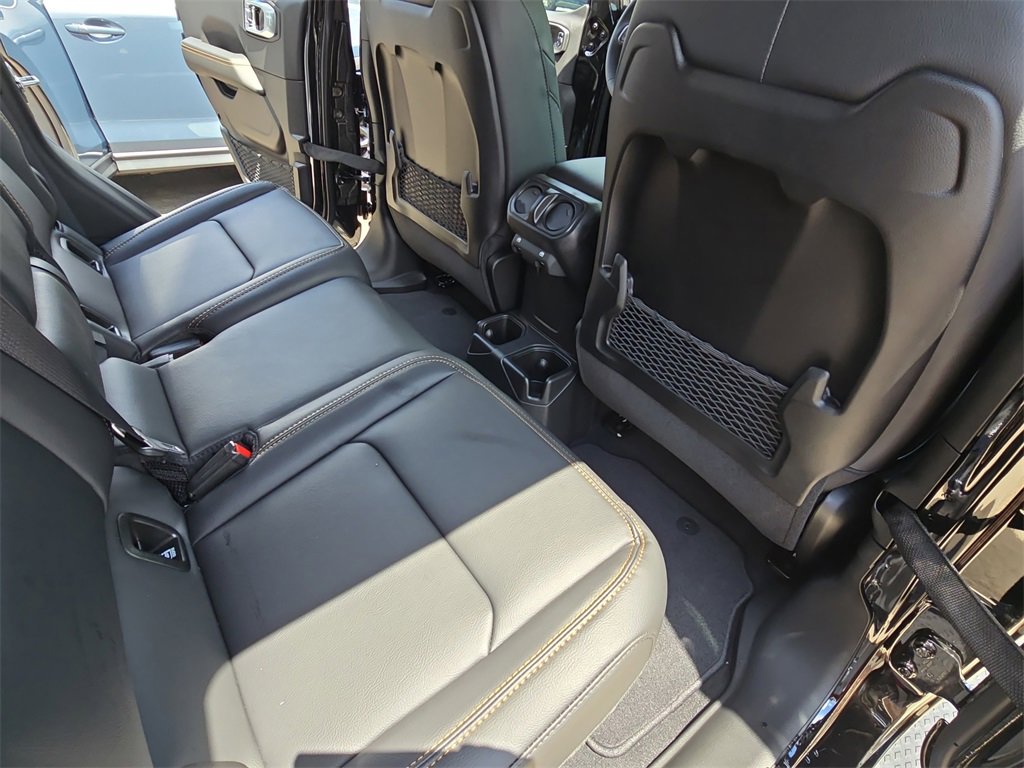New 2025 Jeep Gladiator Sport image 12