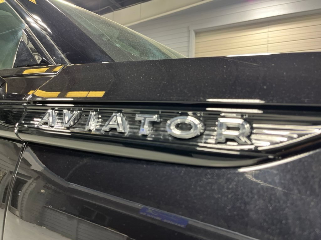 Used 2025 Lincoln Aviator AWD w/ Jet Appearance Package image 47