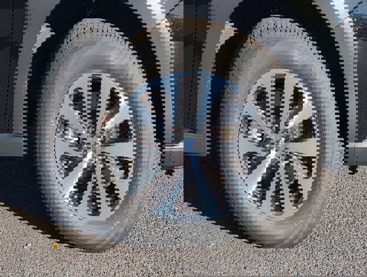 New 2025 Subaru Outback Premium image 9