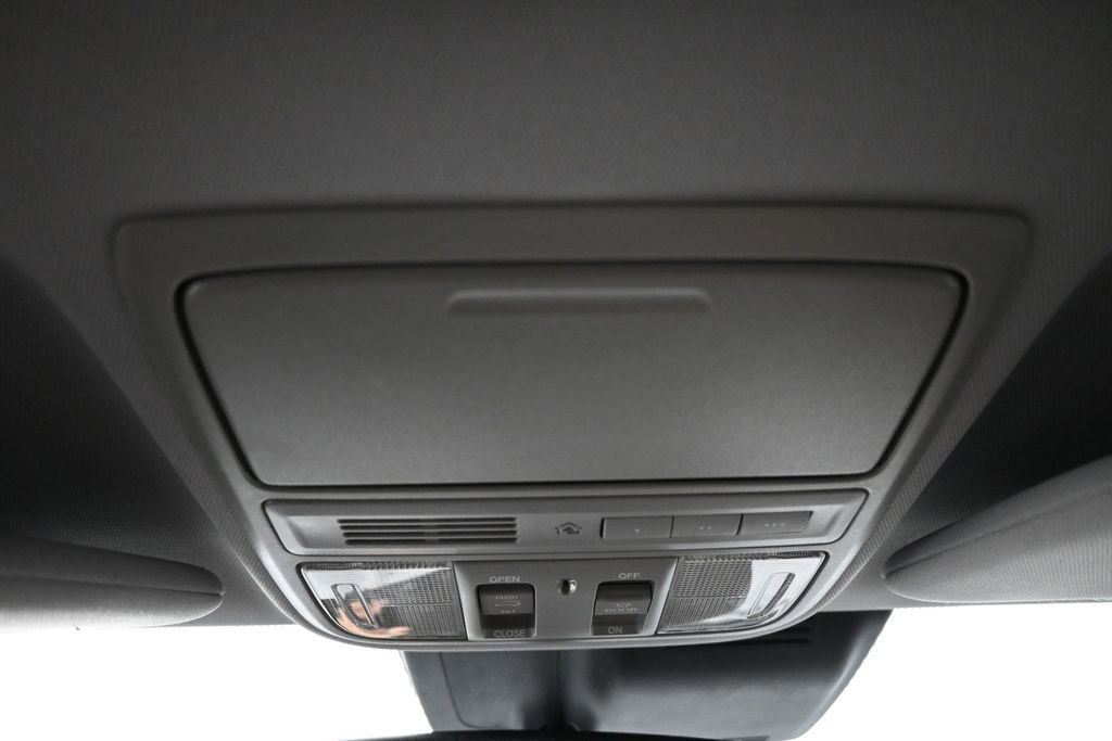 Used 2019 Honda CR-V EX-L image 17