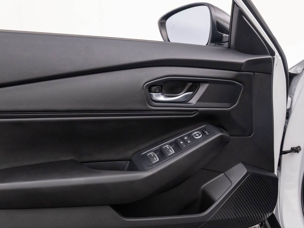 Certified 2025 Honda Accord SE image 13