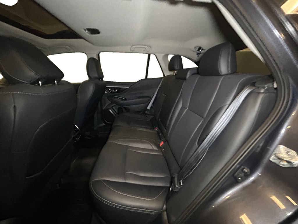 Used 2022 Subaru Outback Limited AWD/4WD image 13