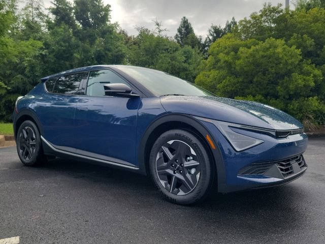 New 2026 Kia EV6 Light RWD image 3