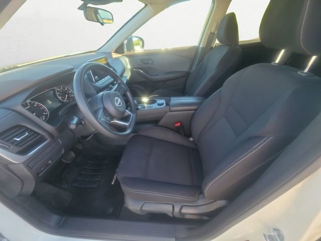 Used 2023 Nissan Rogue S AWD/4WD image 9