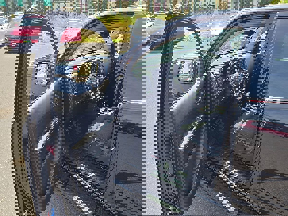 Used 2018 GMC Canyon SLE w/ SLE Convenience Package image 42