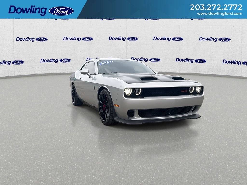 Used 2023 Dodge Challenger SRT Hellcat RWD image 2
