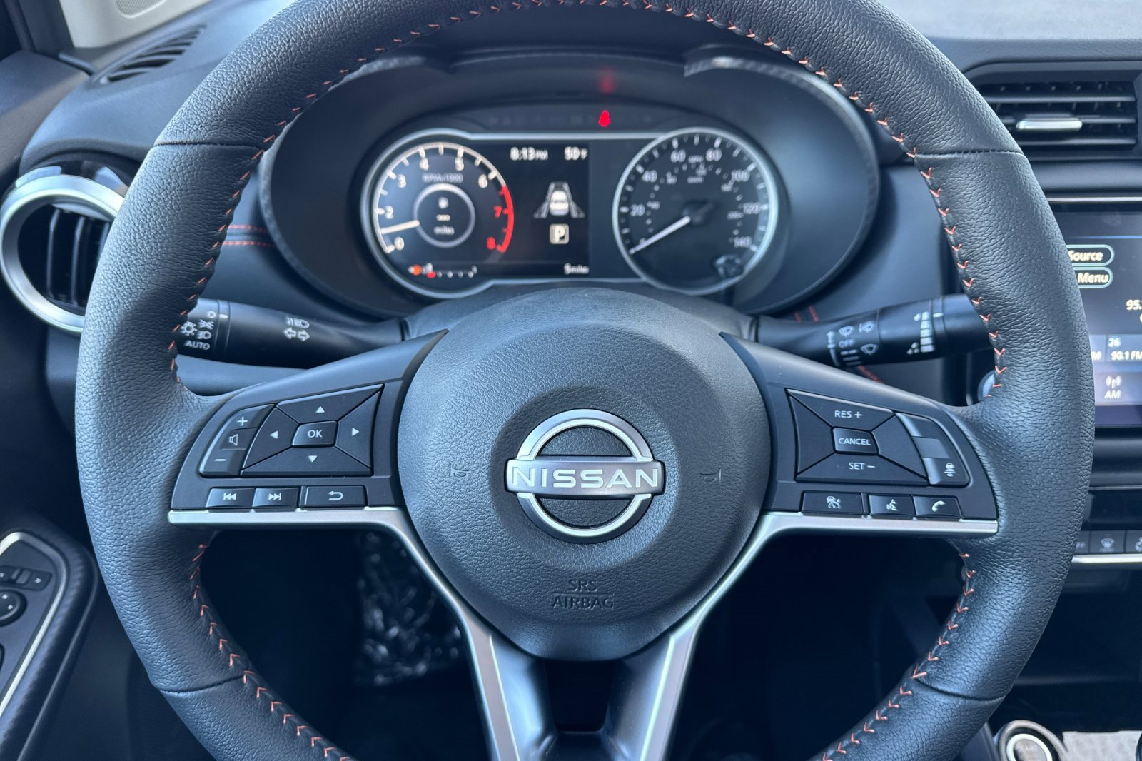 New 2025 Nissan Versa SR w/ Trunk Package image 19