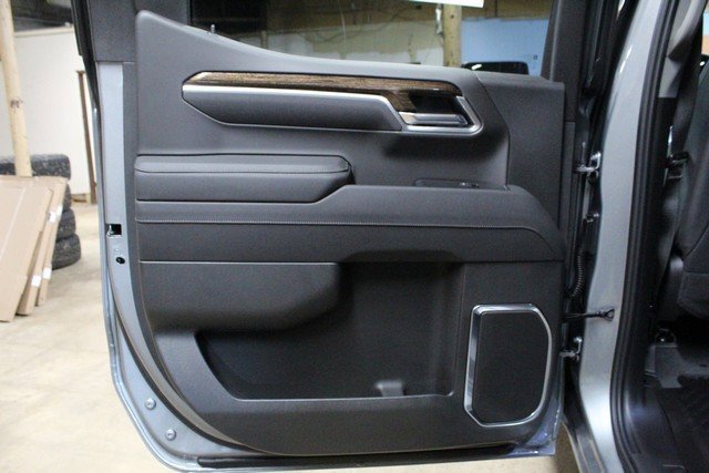 New 2026 GMC Sierra 1500 Elevation image 13