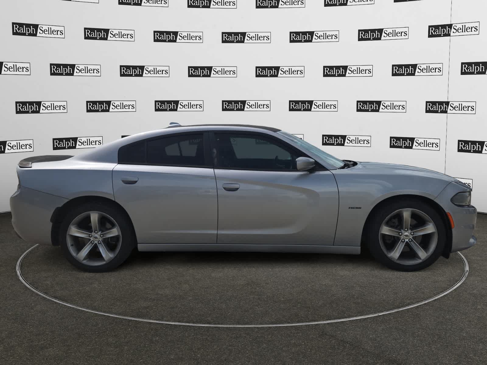 Used 2018 Dodge Charger R/T RWD image 7