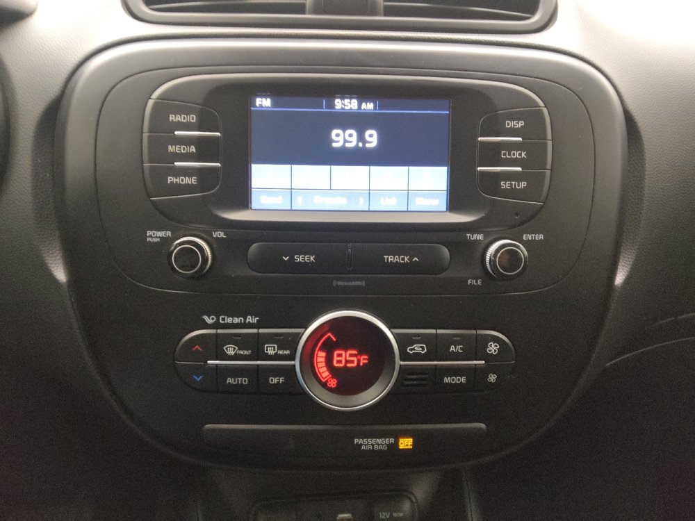 Used 2017 Kia Soul + image 25