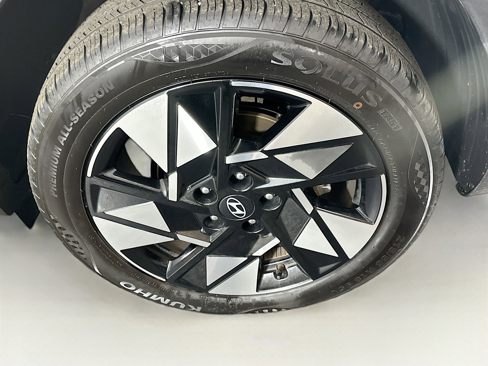 Used 2025 Hyundai Kona SEL image 11