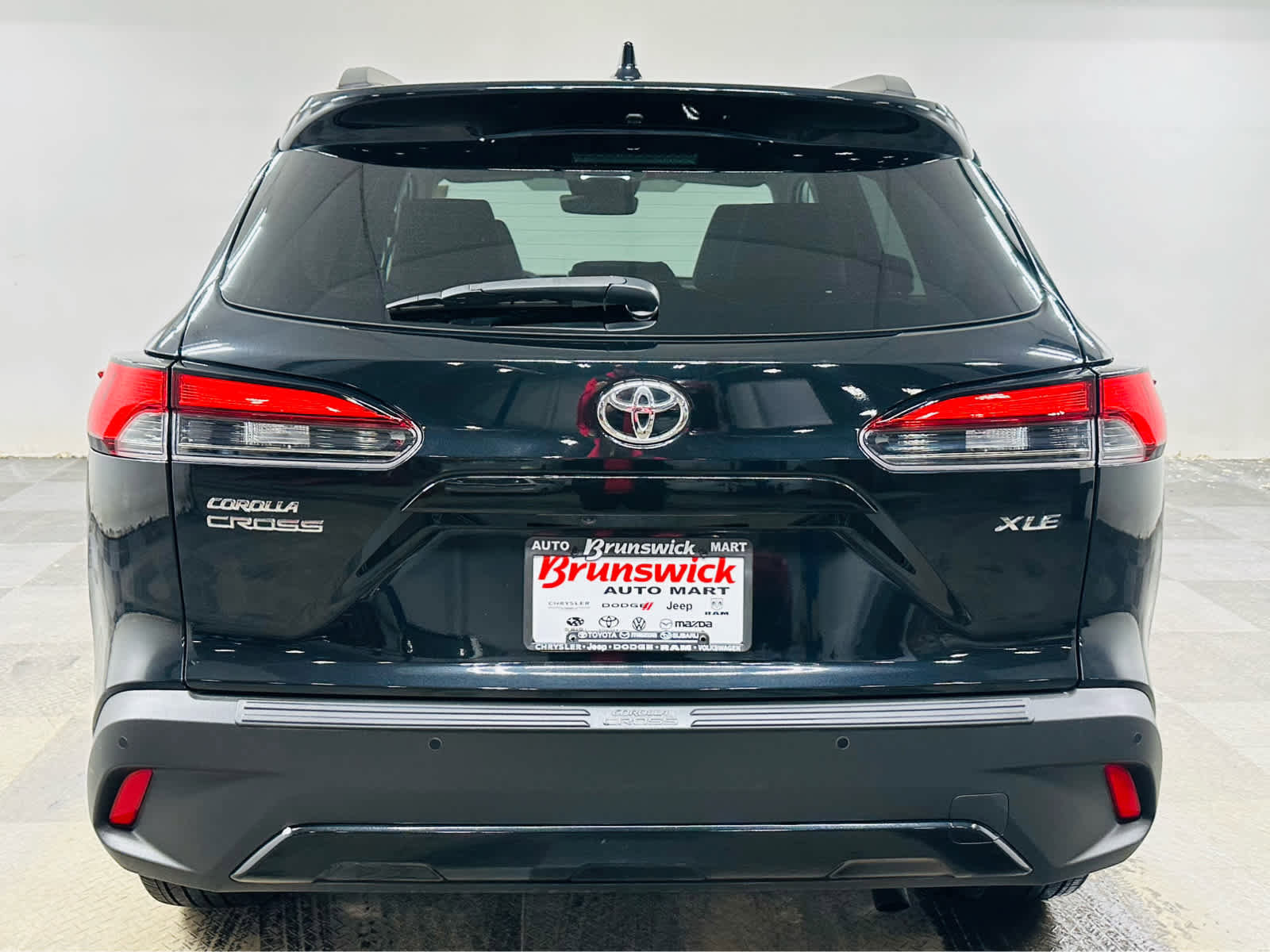 Certified 2023 Toyota Corolla Cross XLE w/ Convenience Package image 5