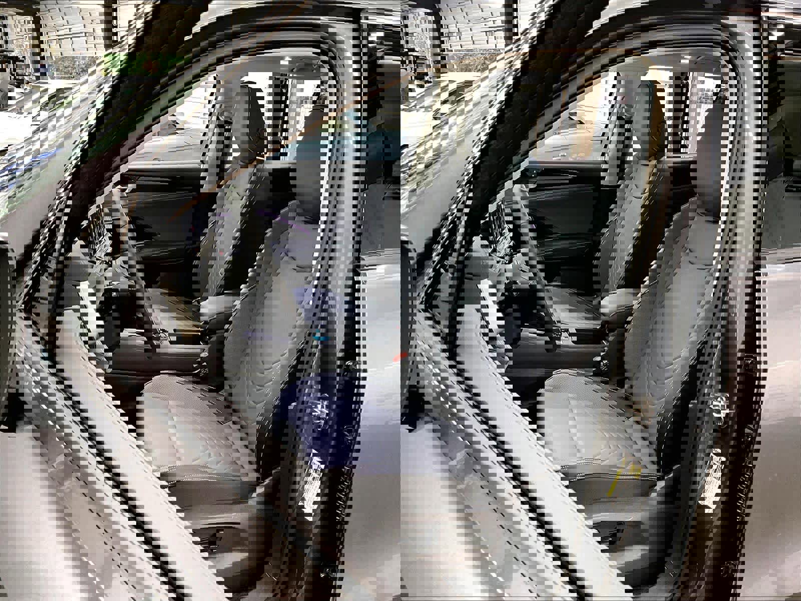 New 2026 Volkswagen Tiguan SE image 11