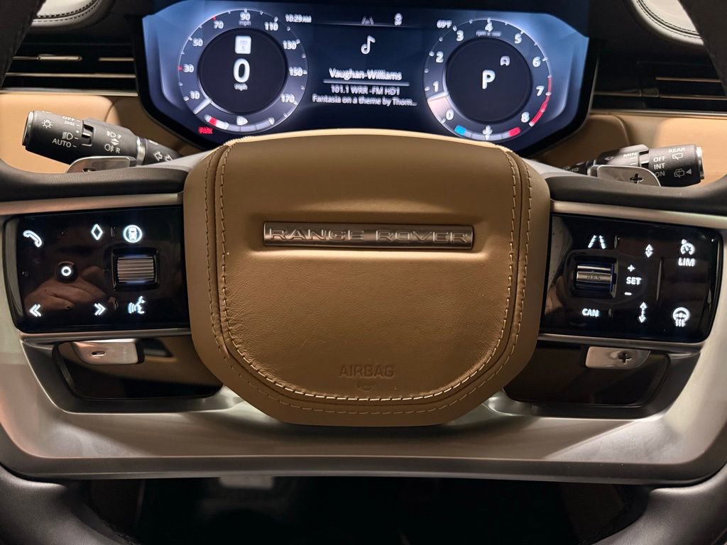 Used 2025 Land Rover Range Rover SE image 18