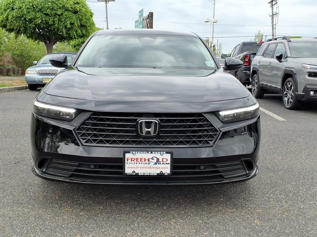 Used 2023 Honda Accord EX-L image 2
