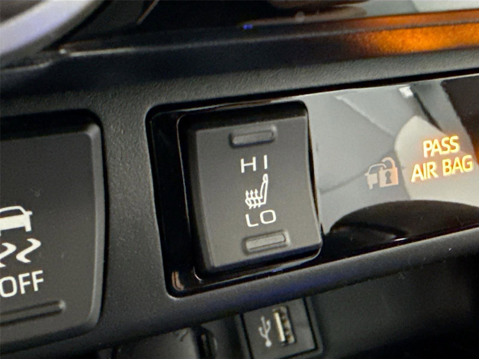 Certified 2025 Toyota RAV4 XLE Premium image 8