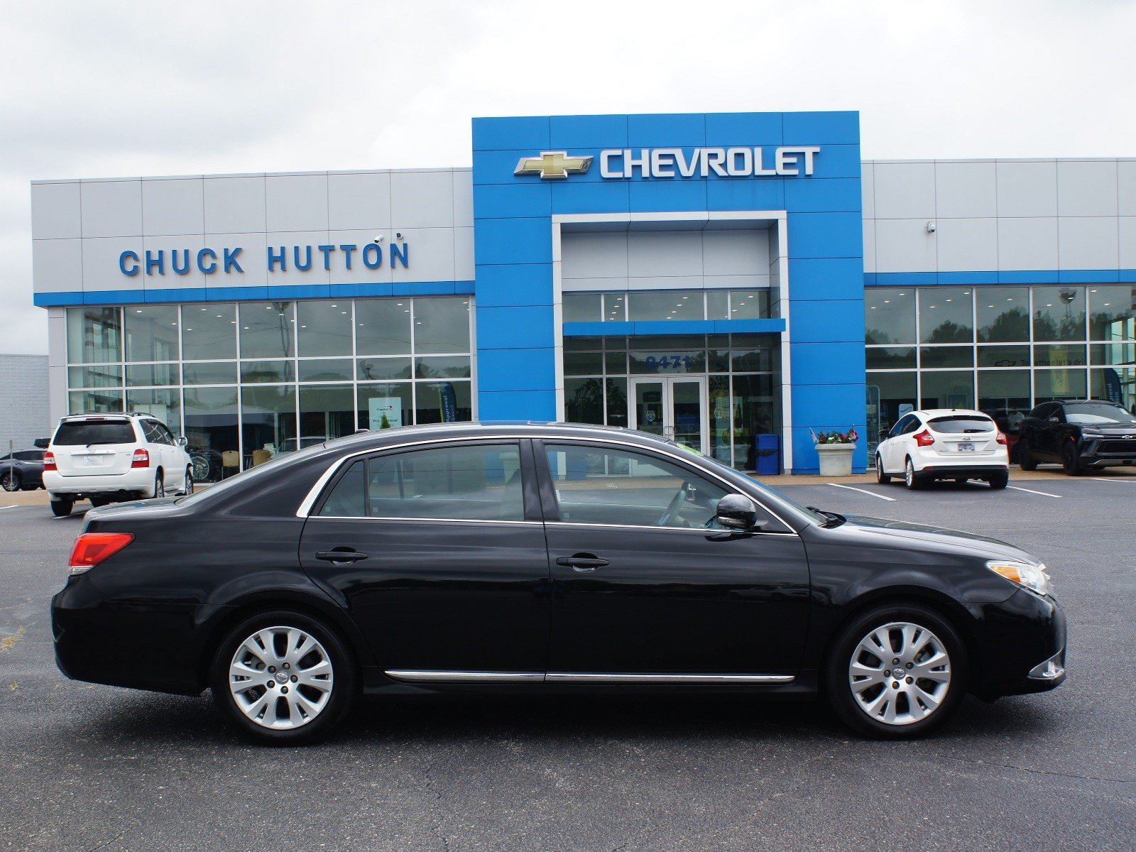 Used 2012 Toyota Avalon FWD image 1