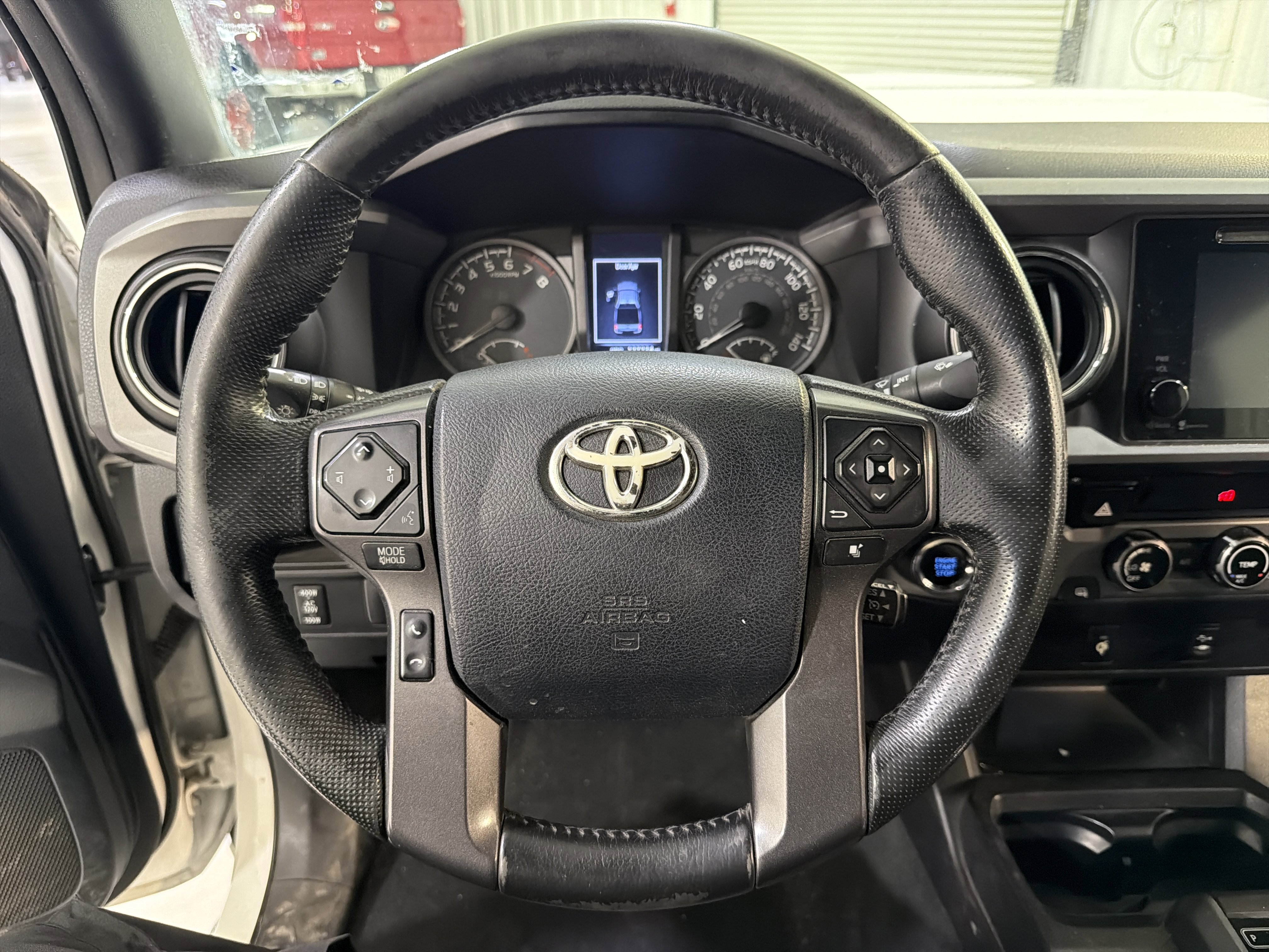 Used 2016 Toyota Tacoma TRD Sport w/ Towing Package image 15