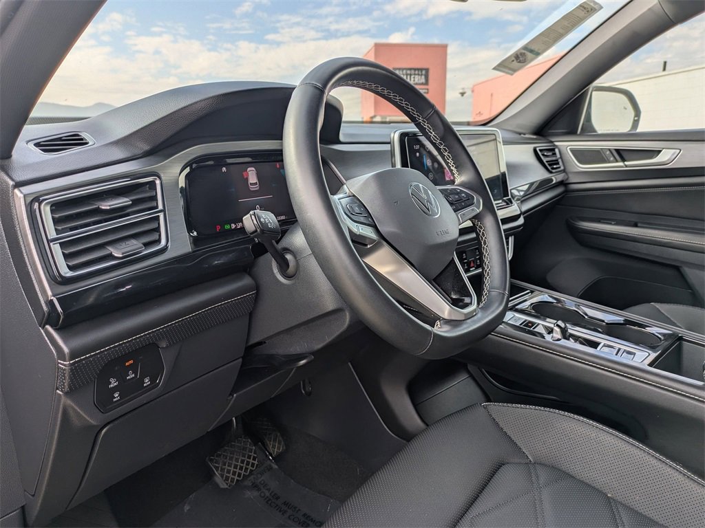 Used 2025 Volkswagen Atlas Cross Sport SE image 15