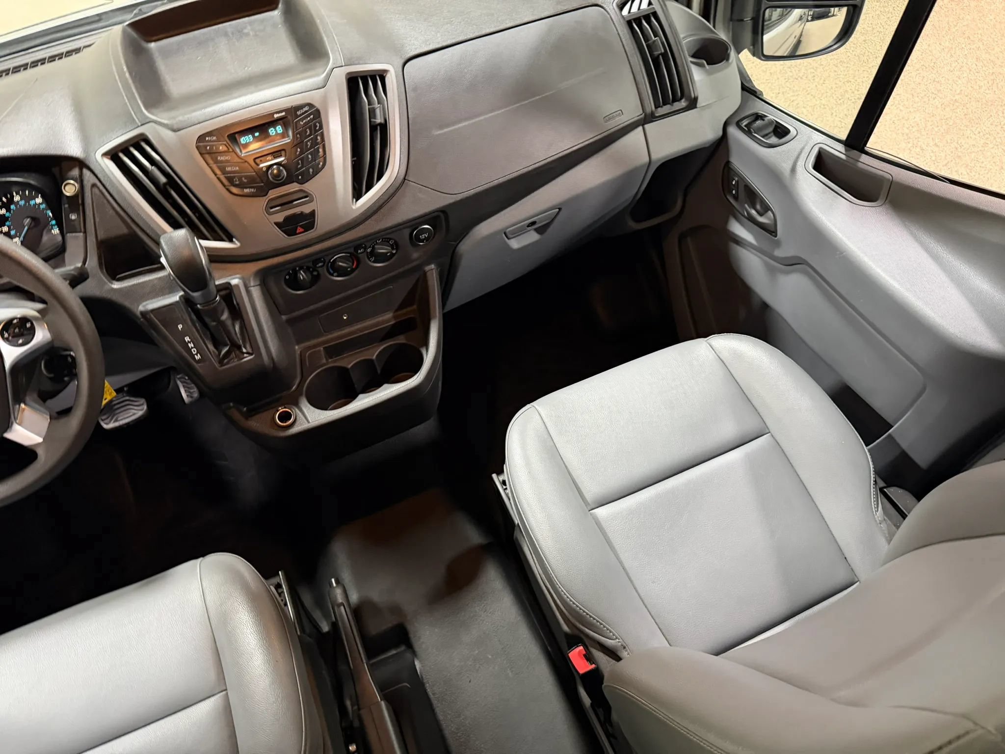 Used 2019 Ford Transit 150 XL RWD image 45