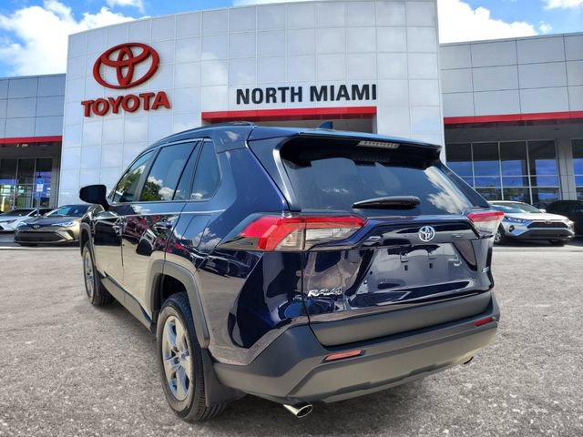 Used 2025 Toyota RAV4 XLE w/ Convenience Package FWD image 3