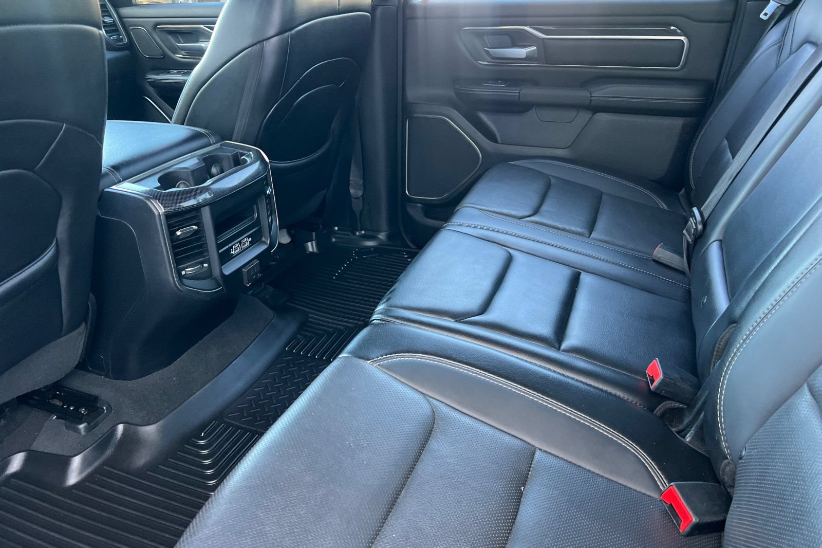 Used 2019 RAM 1500 Sport w/ Leather & Sound Group AWD/4WD image 9