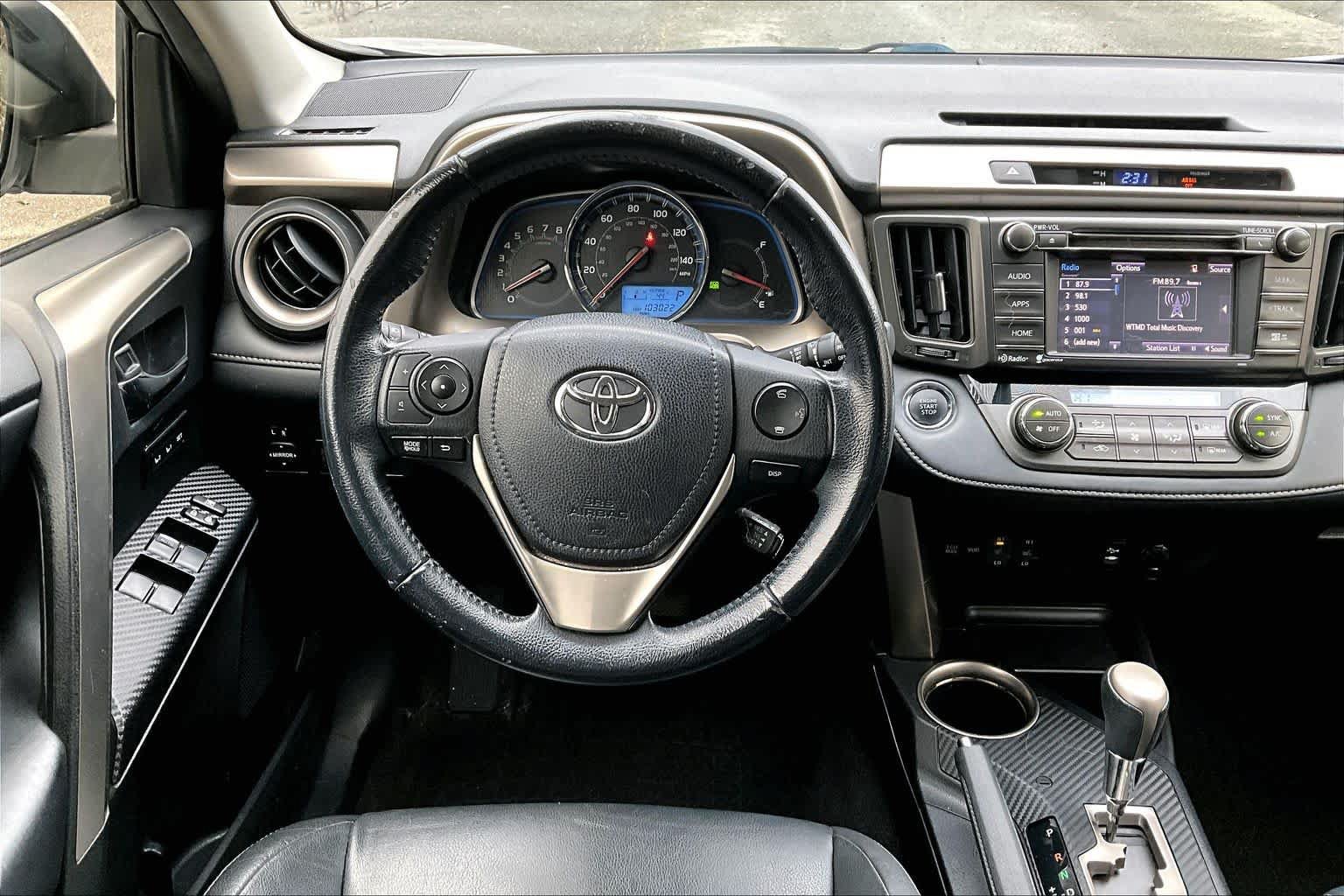 Used 2015 Toyota RAV4 Limited AWD/4WD image 6