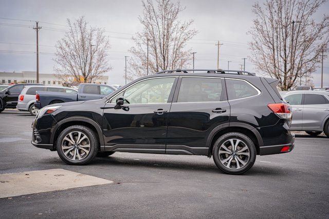 Used 2022 Subaru Forester Limited image 10