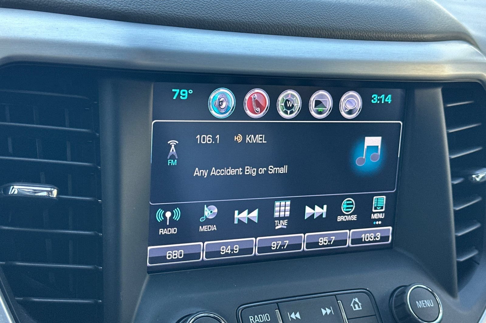 Used 2017 GMC Acadia SLE w/ Driver Alert Package I FWD image 19
