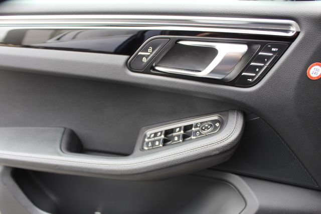 Used 2022 Porsche Macan image 20