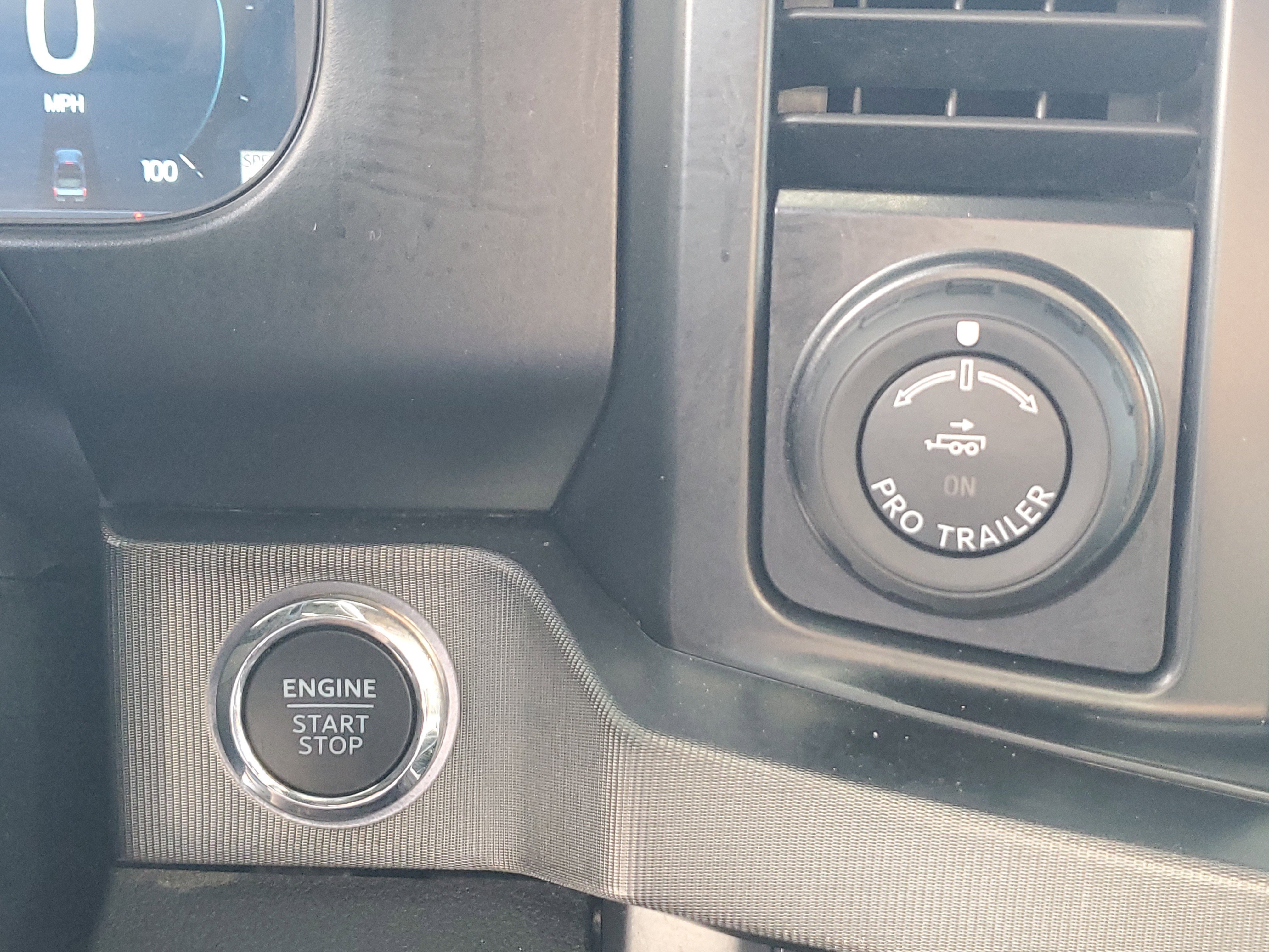 Used 2024 Ford F250 Platinum w/ FX4 Off-Road Package image 14